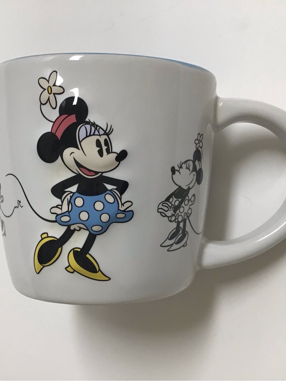 Disney Parks Minnie Mouse Coffee Mug 12 oz Ceramic Embossed 12 oz. Blue Lining